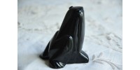 Sculpture de grenouille en obsidienne noire