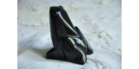 Sculpture de grenouille en obsidienne noire