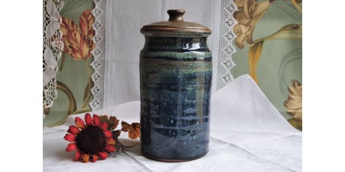 Lidded Signed Art Pottery Stoneware Jar
