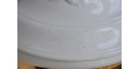 Légumier ovale 19e en faîence blanche 