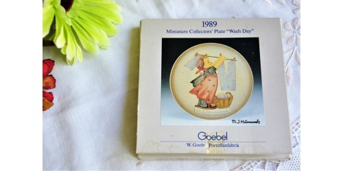 1989 Miniature Collectors' Plate Wash Day