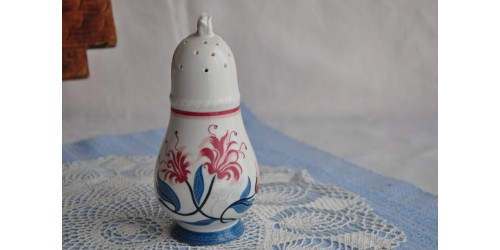 Porcelain Powder Shaker with Rosebud Finial