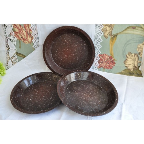 Old Brown Enameled Granit Pie Plates