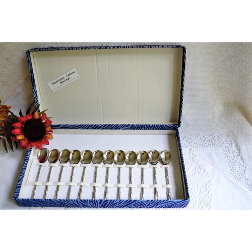 Set of 12 Vintage Boxed Small Coffee Spoons