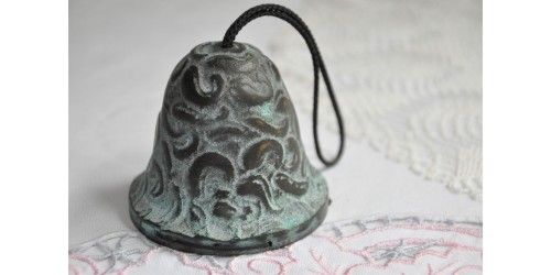 Small Bronze Paisley Pattern No Clapper Bell