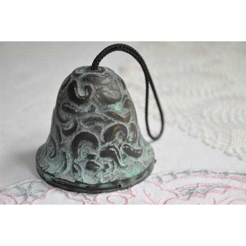 Small Bronze Paisley Pattern No Clapper Bell