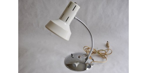 Lampe de bureau col de cygne orientable base chromée