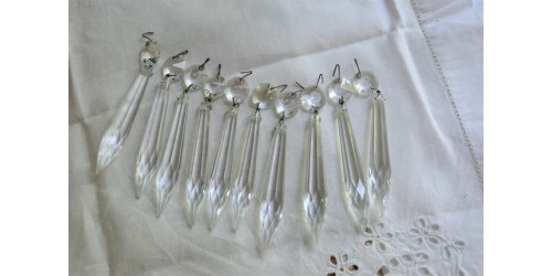 Pampilles ou pendeloques usagées en cristal