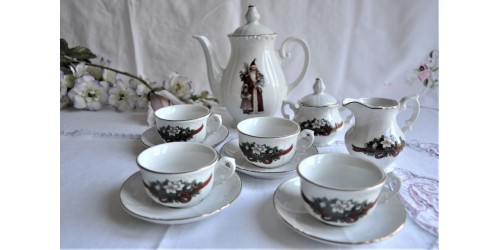 Roehler Collection Kahla Child’s Tea Set