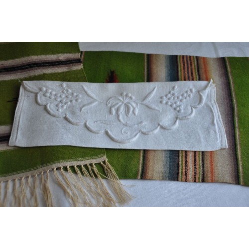 Enveloppe brodée pour serviette de table