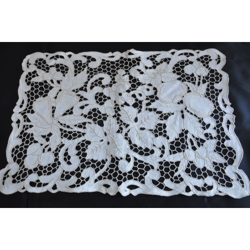 Stunning Set Of Madeira Embroidery Placemats
