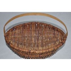 Vintage Hand Woven Country Canadian Heritage Basket