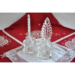 Pair of L.E. Smith Pressed Glass Perfume Bottles 