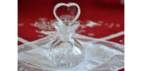  Heart Shaped Stopper Clear Crystal Perfume Bottle