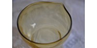 Carafe design suédoise en verre soufflé ambré